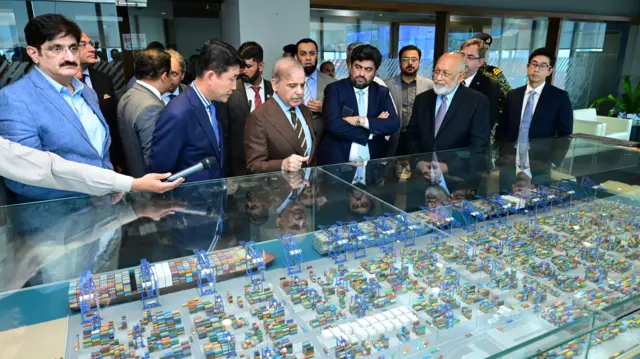 کراچی، پاکستان، شہباز شریف