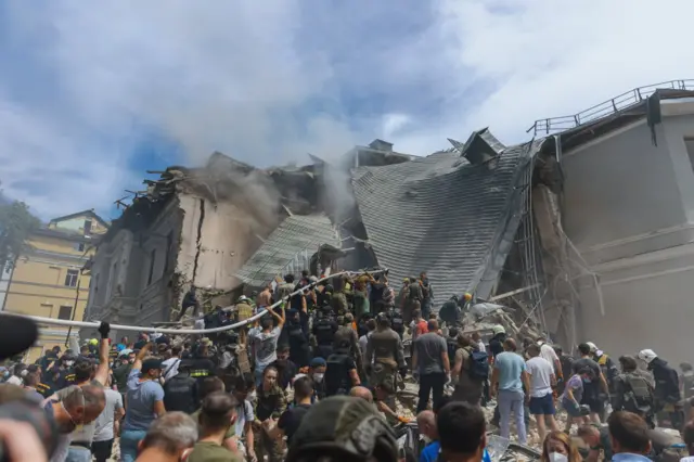 разбор завалов в Киеве
