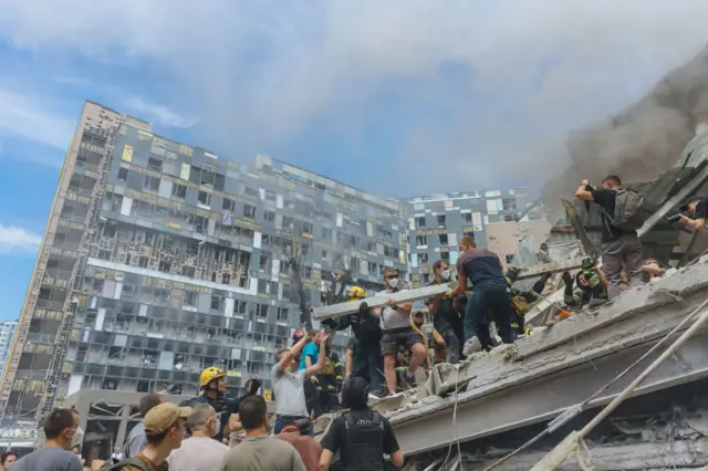разбор завалов в Киеве
