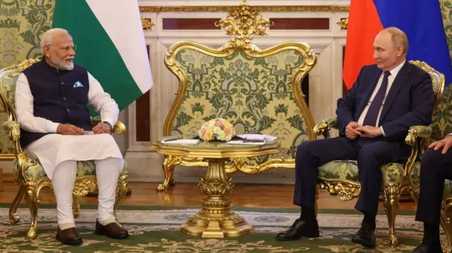 नरेंद्र मोदी