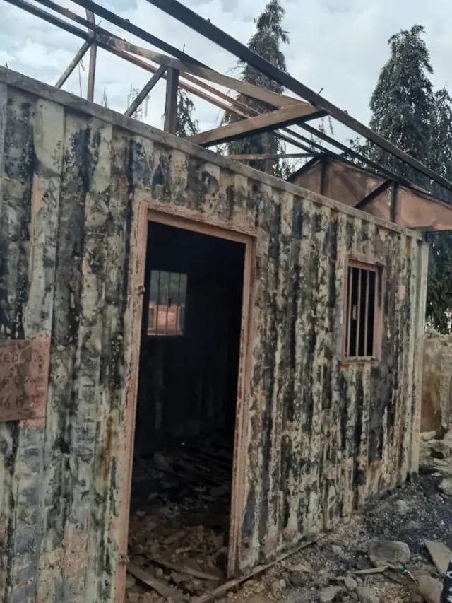 Contyainer wey don burn