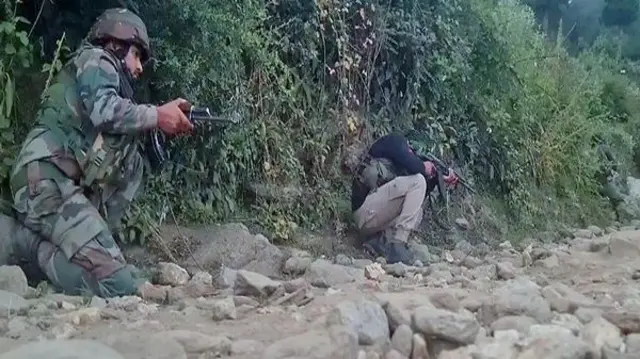 कश्मीर के अनंतनाग में मुठभेड़ (सांकेतिक तस्वीर)