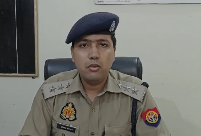 ग़ाज़ियाबाद के एसीपी अभिषेक श्रीवास्तव