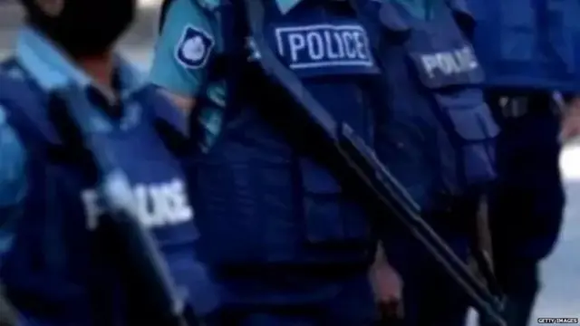 পুলিশ