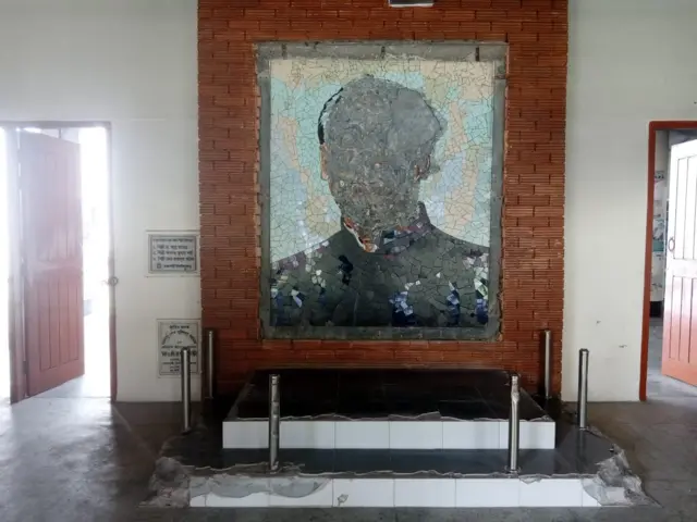 রাজশাহী বিশ্ববিদ্যালয়ে শেখ মুজিবুর রহমানের ম্যুরাল ভাঙচুর