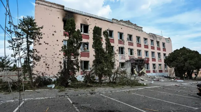 Разрушенное здание в Судже, 16 августа 2024 года