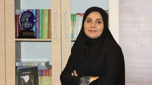 فرزانه صادق