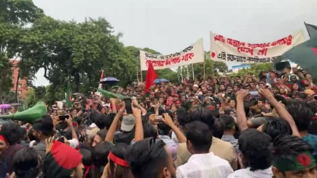 রাজধানীর শহীদ মিনারের চিত্র