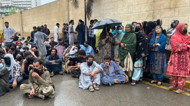 کراچی میں پولیس نے بلوچ یکجہتی کمیٹی کے کارکنوں کو گرفتار کر لیا