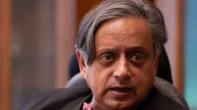 शशि थरूर