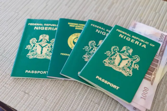 Gọọmenti Naịjirịa ebuliela ọnụego passport Gọọmenti Naịjirịa ekwuola na ha ga-ebuli ọnụego e ji enweta akwụkwọ njirimara