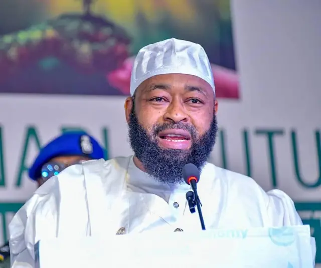 Umar Bago
