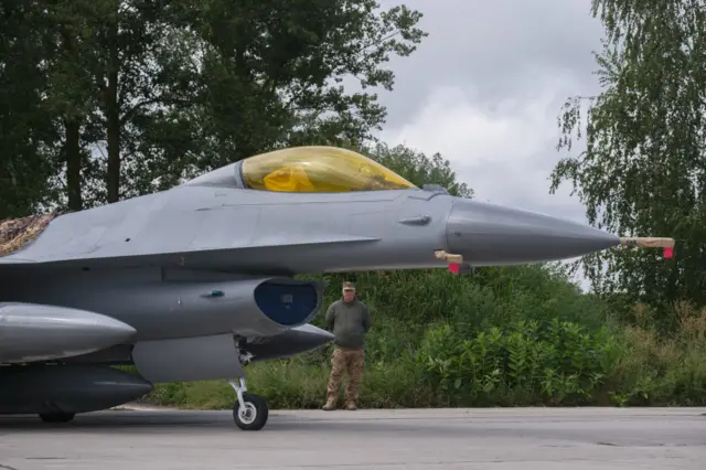 Истребитель F-16 в Украине