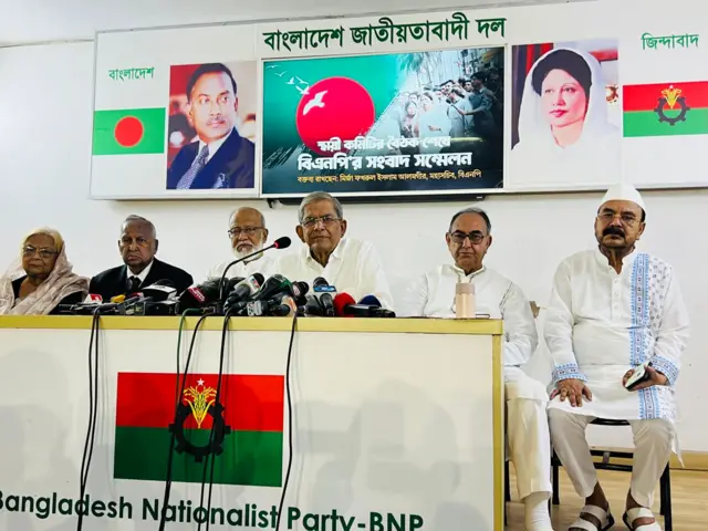 সংবাদ সম্মেলনে কথা বলছেন বিএনপি মহাসচিব