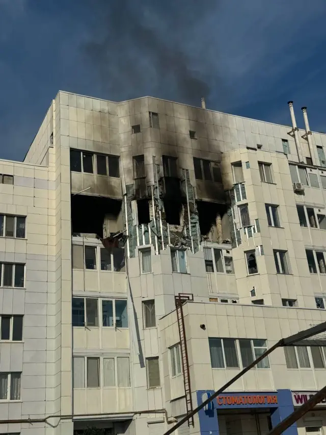 Губернатор опубликовал фото поврежденного многоквартирного дома в Шебекино
