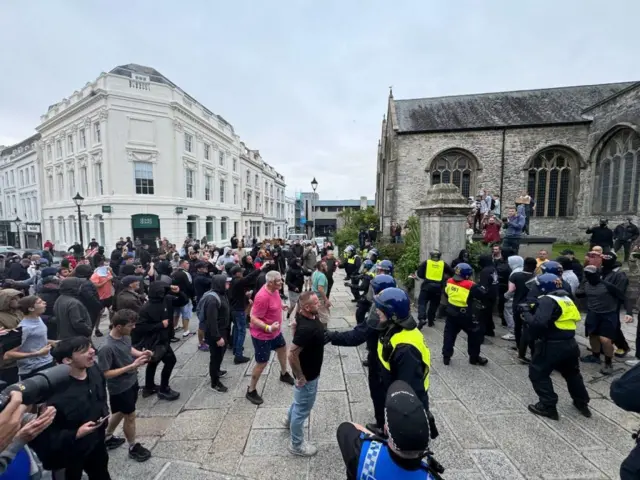 برطانیہ پرتشدد ہنگامے