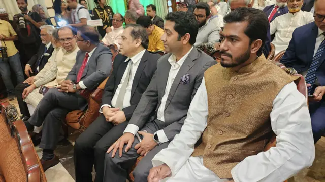 শপথ গ্রহণ অনুষ্ঠানে