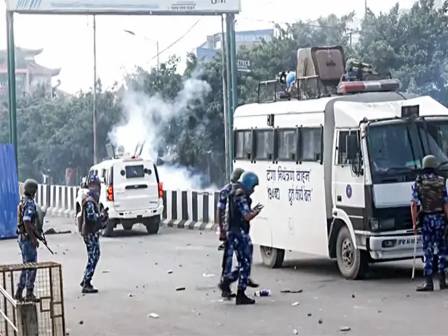 মনিপুরে ছাত্র ও নিরাপত্তা বাহিনীর মধ্যে গত দুদিন ধরে দফায় দফায় সংঘর্ষ চলছে