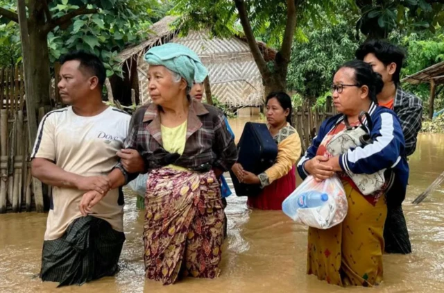 Oke idemmiri akpaala mkpamkpa na Myanmar gbuo ihe karịrị mmadụ 33