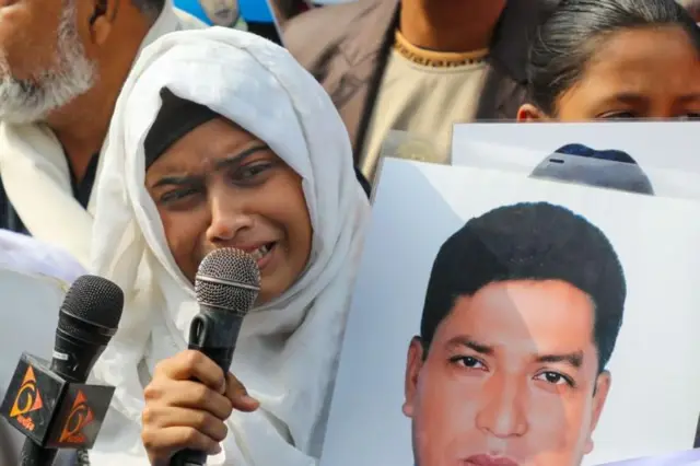গুম হওয়া ব্যক্তিদের পরিবারের সদস্যরা বছরের পর বছর অপেক্ষায় রয়েছেন।