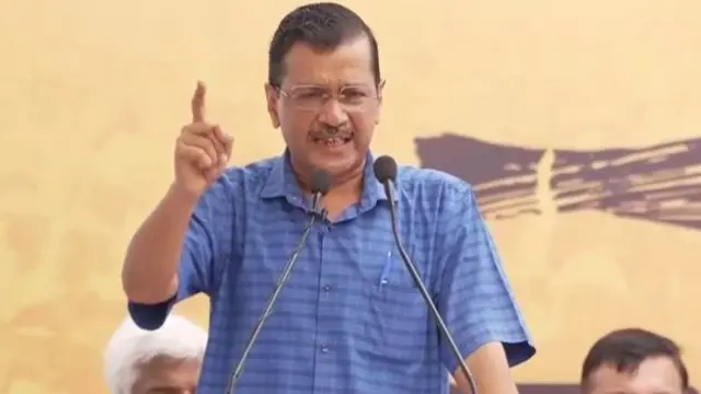 अरविंद केजरीवाल ने पार्टी मुख्यालय में घोषणा की है