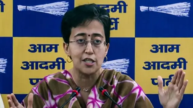 दिल्ली में आम आदमी पार्टी सरकार की मंत्री आतिशी