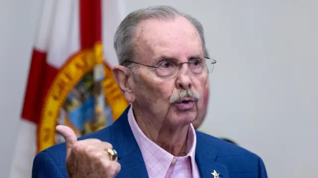 पाम बीच काउंटी के शेरिफ़ रिक ब्रैडशॉ