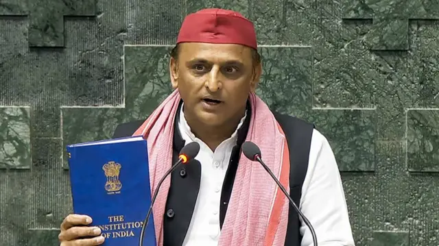 अखिलेश यादव