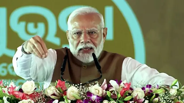 प्रधानमंत्री नरेंद्र मोदी