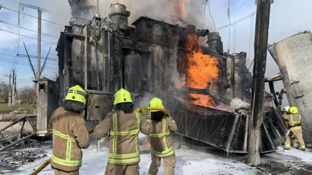 Горящий энергообъект в Украине