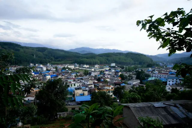 ကချင်ပြည်နယ်၊လိုင်ဇာမြို့ (ပုံဟောင်း)