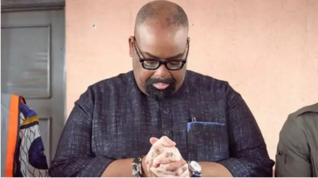 Olùdíje sípò gómìnà fẹ́gbẹ́ òṣèlú LP Akpata fìdírẹmi ní ibùdó ìdìbò rẹ̀