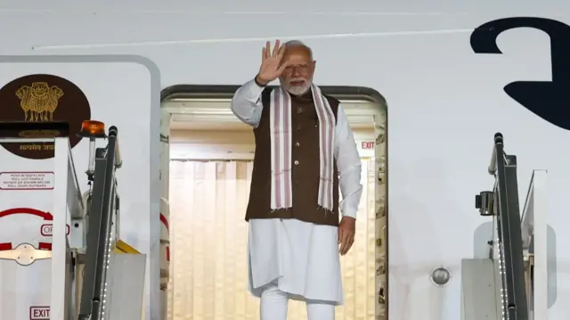 प्रधानमंत्री नरेंद्र मोदी
