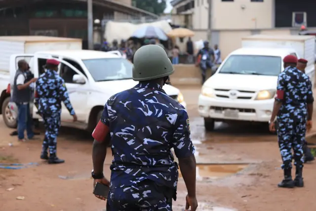 Aworan awọn oṣiṣẹ ọlọpaa níbùdó ìbò kíkà Edo