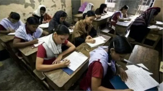 পরীক্ষা দিচ্ছে শিক্ষার্থীরা (ফাইল ফটো)