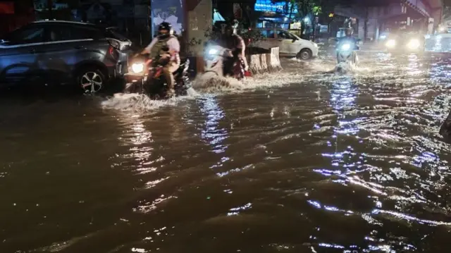 मुंबई