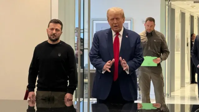 डोनाल्ड ट्रम्प और राष्ट्रपति वोलोदिमीर ज़ेलेंस्की