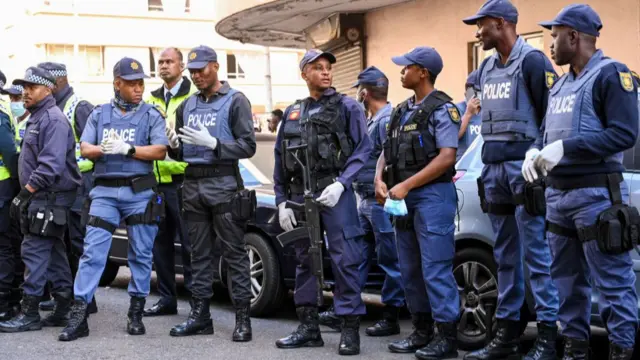 Ndị uweojii South Africa