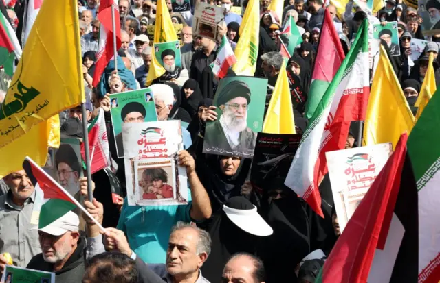 احتجاجات مناهضة لإسرائيل في طهران بعد مقتل زعيم حزب الله حسن نصر الله
