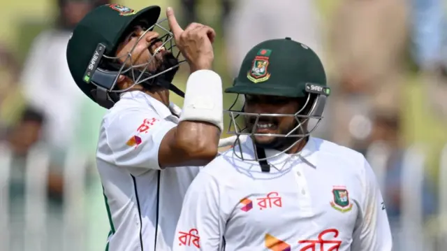 बांग्लादेश ने पाकिस्तान पर दूसरे टेस्ट मैच में 6 विकेट जीत हासिल की है