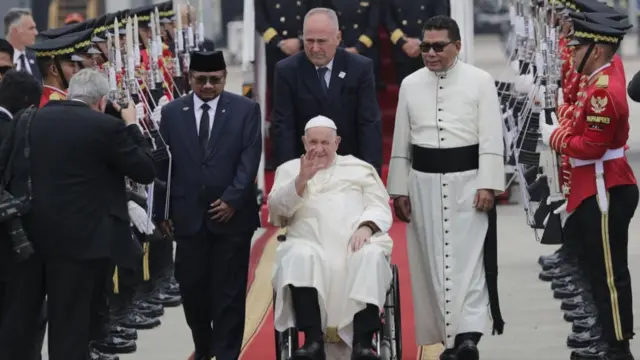 Njem nleta Pope Francis mere na mba Indonesia