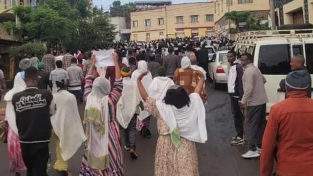 Ajjeefamuun Noolaawiit Zagayye uummata dheekkamsiise