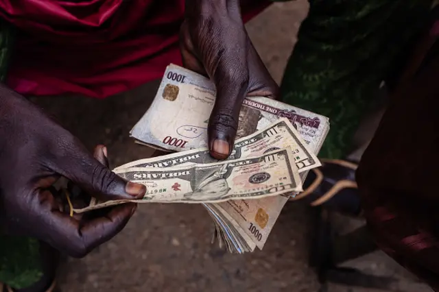 Kudaɗen naira da dala