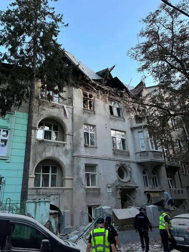 Последствия обстрела Львова