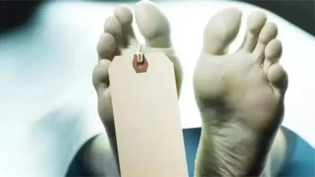 নিহতরা সবাই সিএনজি অটোরিকশার যাত্রী বলে প্রাথমিকভাবে জানতে পেরেছে পুলিশ