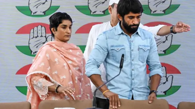 विनेश फोगाट और बजरंग पुनिया
