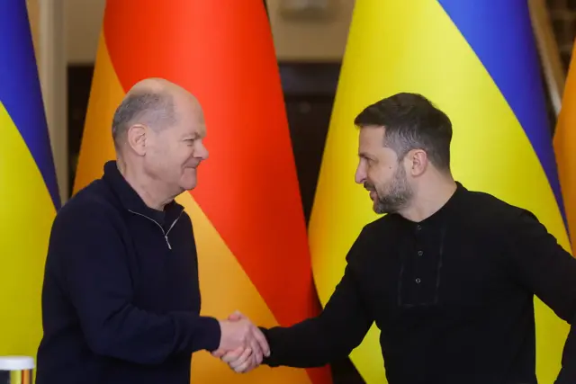 Zelensky da Sholz