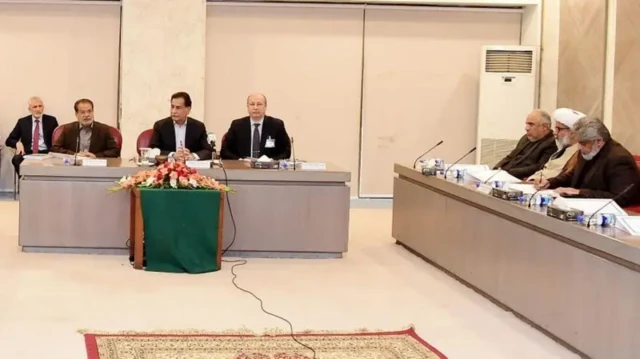 حکومت اور تحریک انصاف کے درمیان مزاکرات