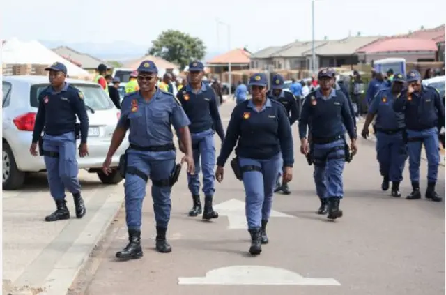 Poolisoota Afriikaa Kibbaa