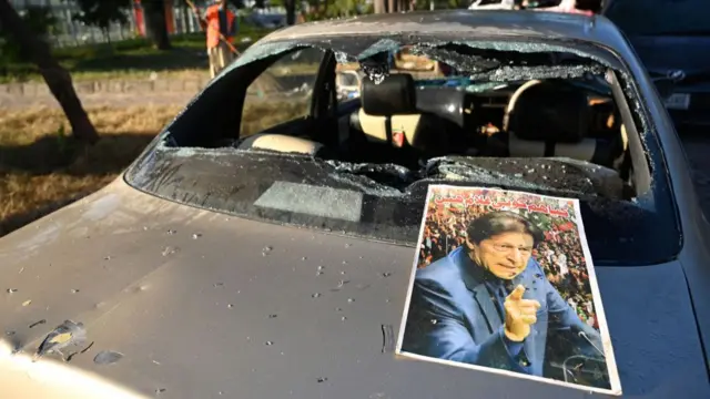 عمران خان، 26 نومبر